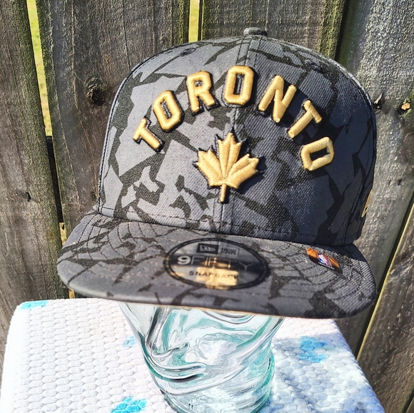 TORONTO RAPTORS NEW ERA 2022 CITY EDITION SNAPBACK CAP HAT NWT - Picture 1 of 9